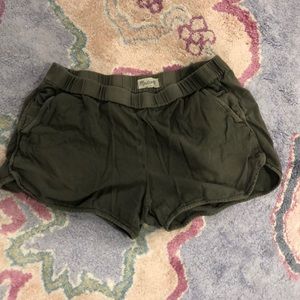 Madewell green khaki elastic gym shorts